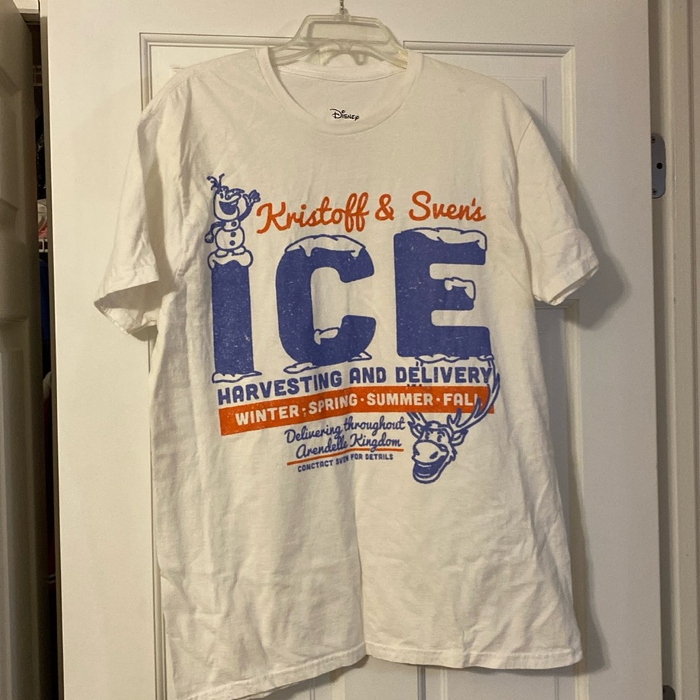 Men’s large, Disney shirt